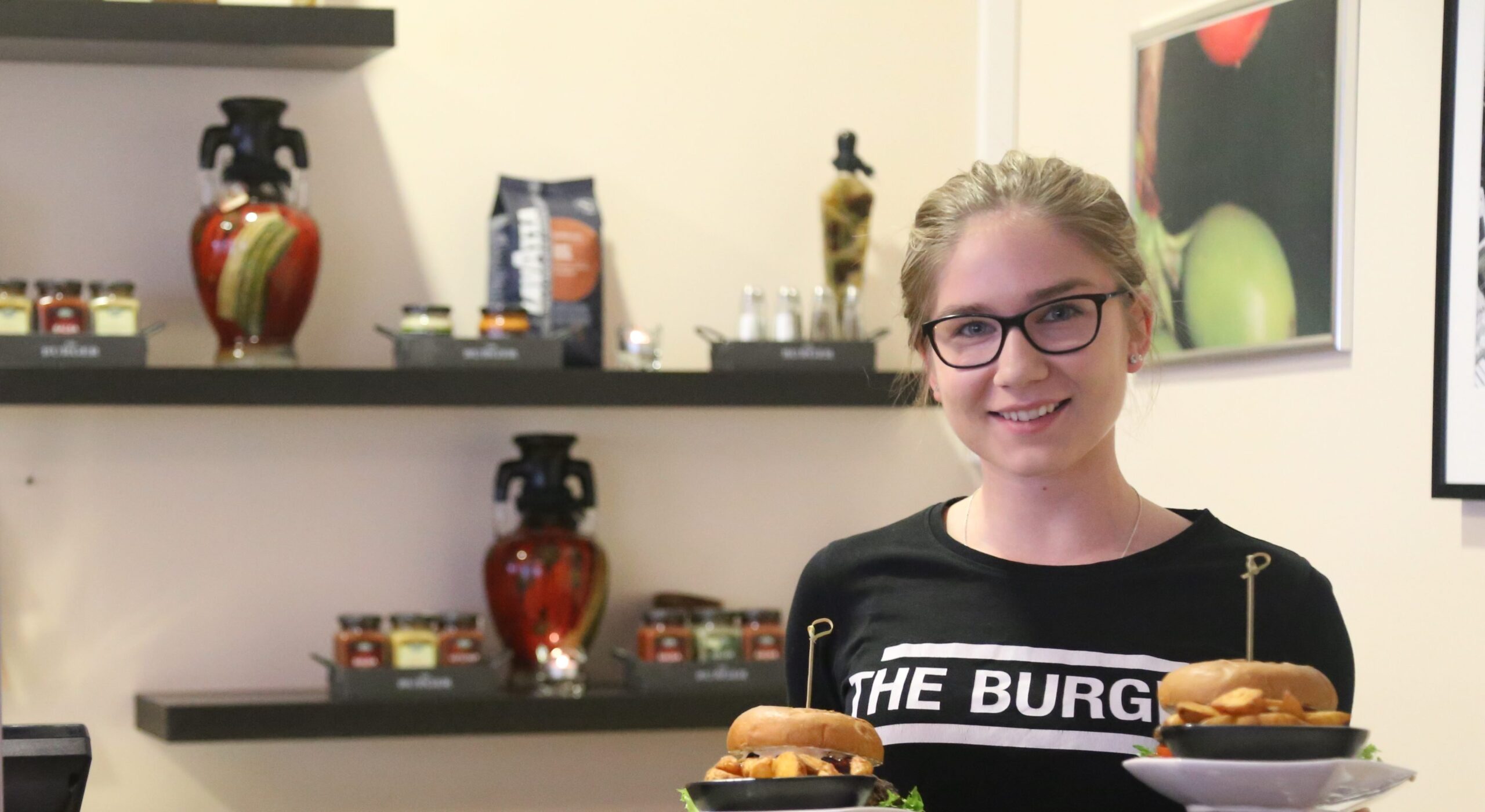 Medarbejder i restaurantmiljø